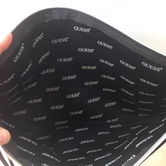 GUESS Vinyl Computer Padded Travel Zip Bag - Picture 5 of 6